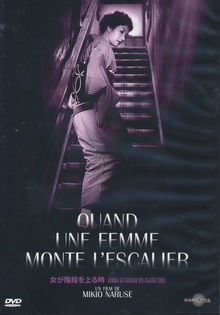 QUAND UNE FEMME MONTE L'ESCALIER