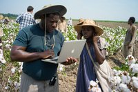 12 Years a Slave - photo de tournage avec Steve McQueen et Lupita Nyongo
