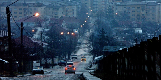 12h08 à l'Est de Bucarest un film de Corneliu Porumboiu