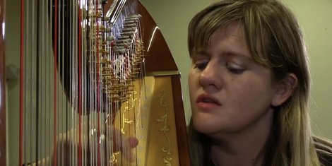 À quoi vous jouez? - #4 - La harpe - Mary Lattimore.jpg
