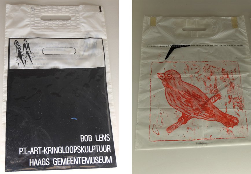 sacs plastiques et manifeste de Bob Lens à la Fondation Verbeke