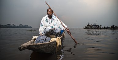 Pêcheur du Congo, une photo d'Ollivier Girard/CIFOR (flickr)