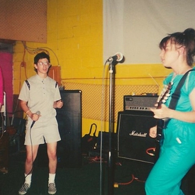 Le Tigre, live at the Volcano Room, live in the Indianapolis, Indiana, on September 22, 2000 - Sarah Stierch CC BY 4.0 Du son sur tes tartines.jpg