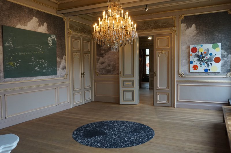 exposition "Us" - Alain Bornain : Grand Salon, tapis, toiles