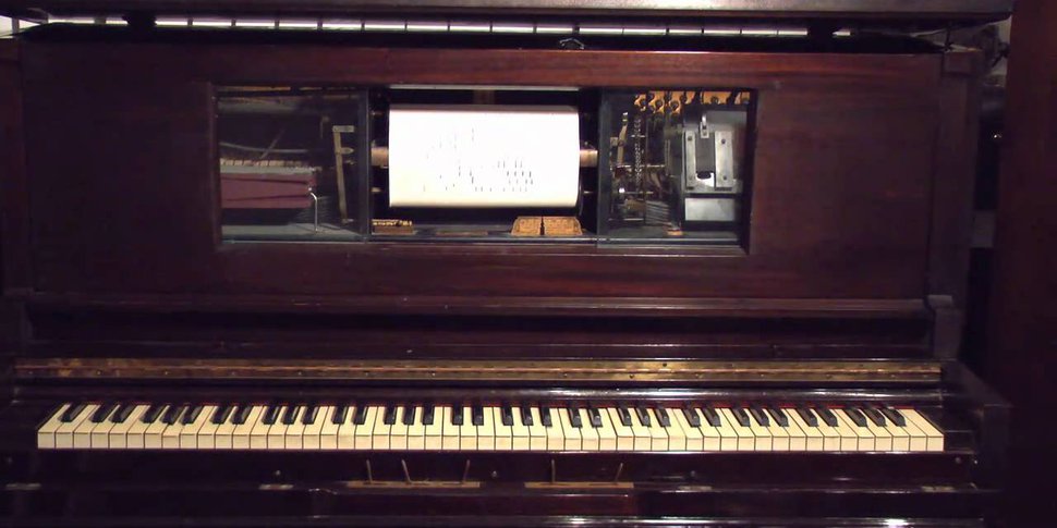 piano roll player